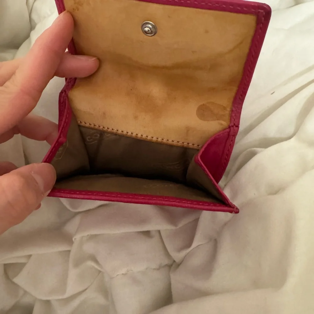 Pink bifold coach wallet - Picture 6 of 9